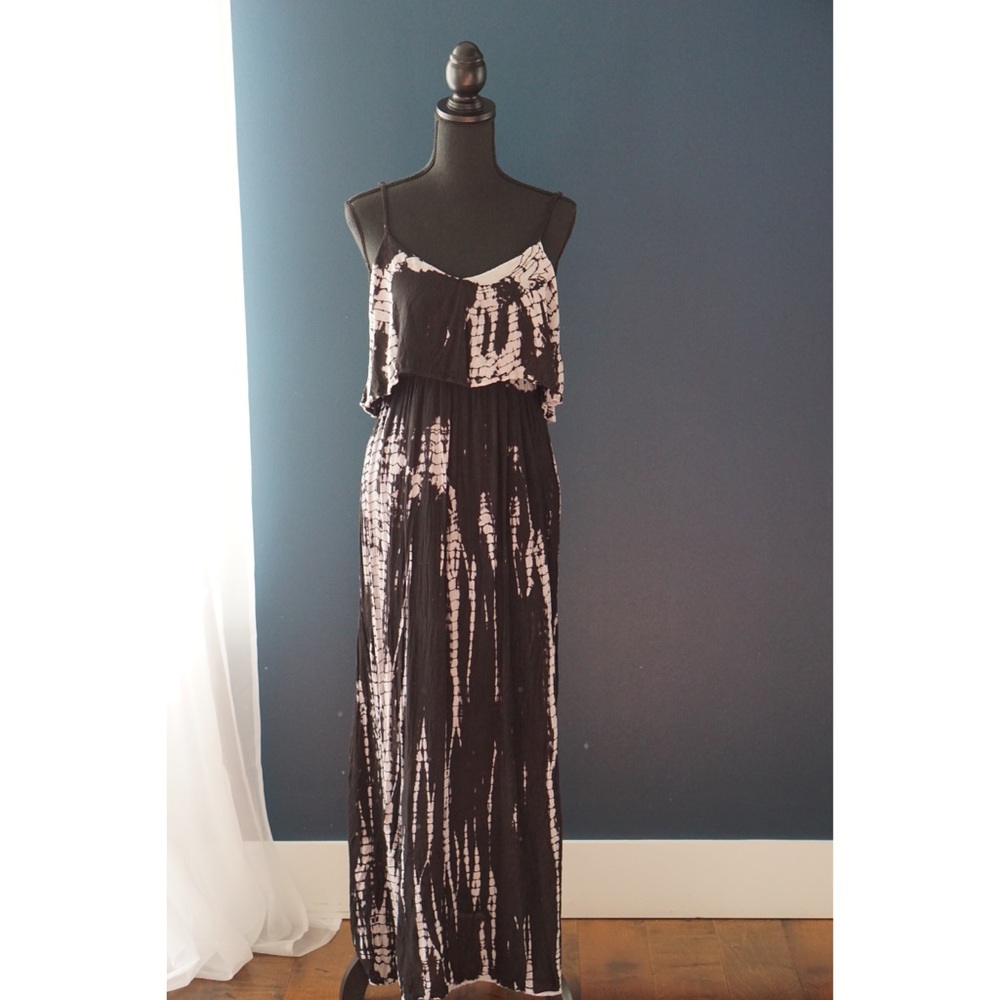 Tie-dye pattern spaghetti strap dress